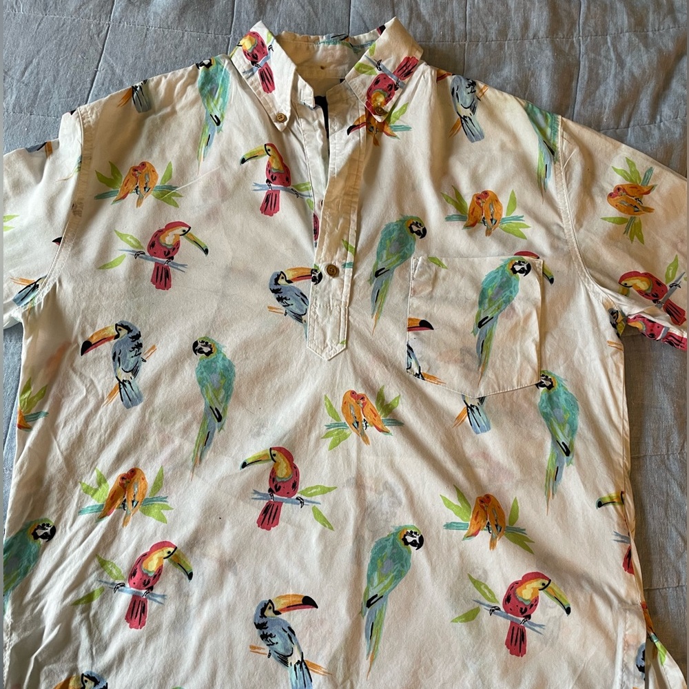 Chubbies 1/4 button up shirt small